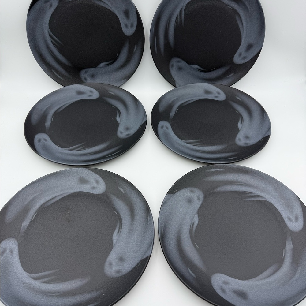Set of Six Mesa Brazil Black and Gray Ghost Plates